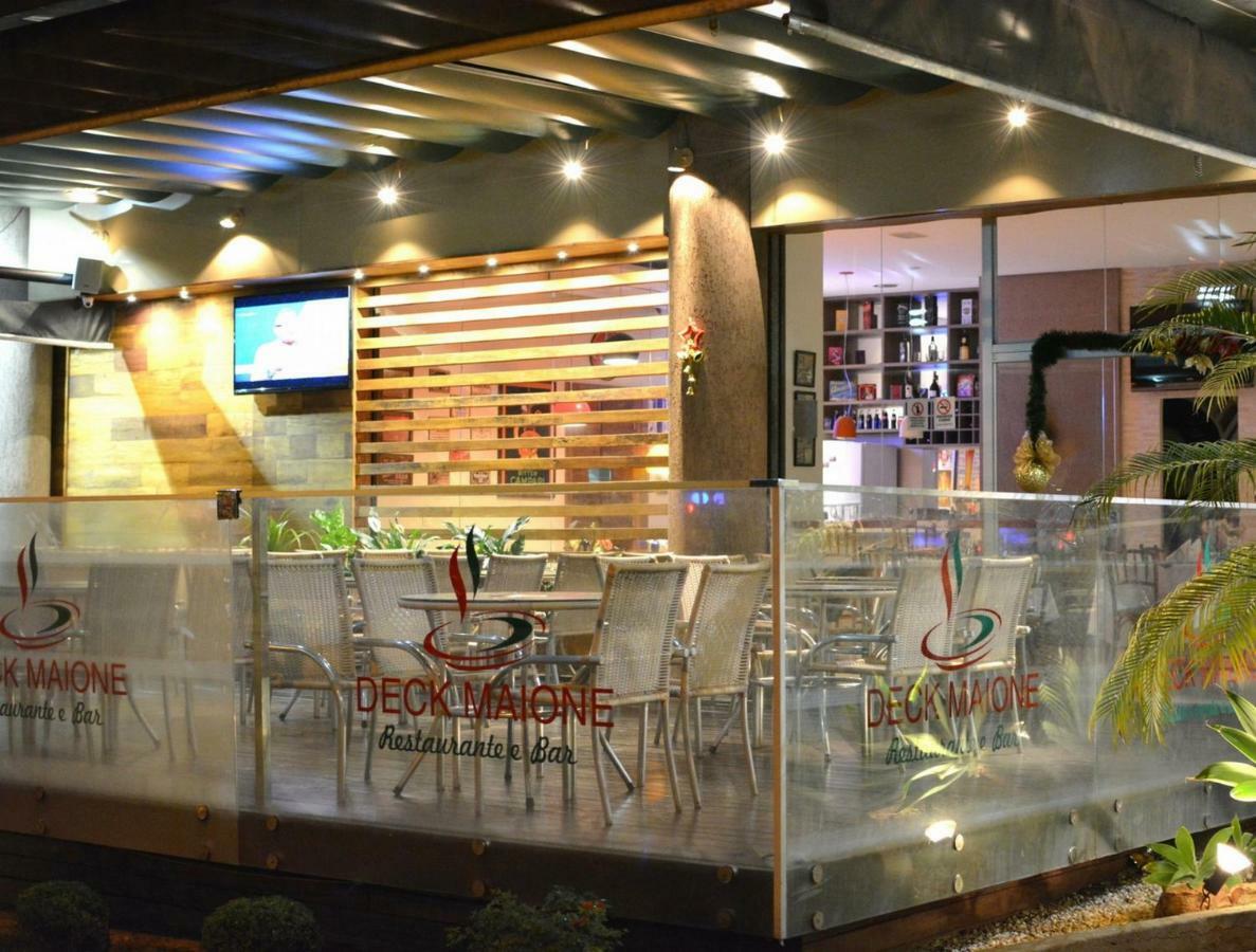 麦阿尼酒店 戈亚尼亚 外观 照片
